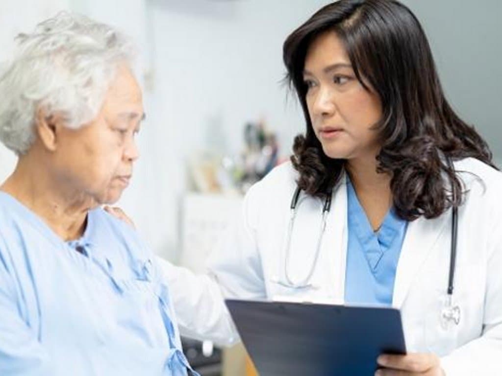 Cardiogenic shock in very elderly patients with STEMI