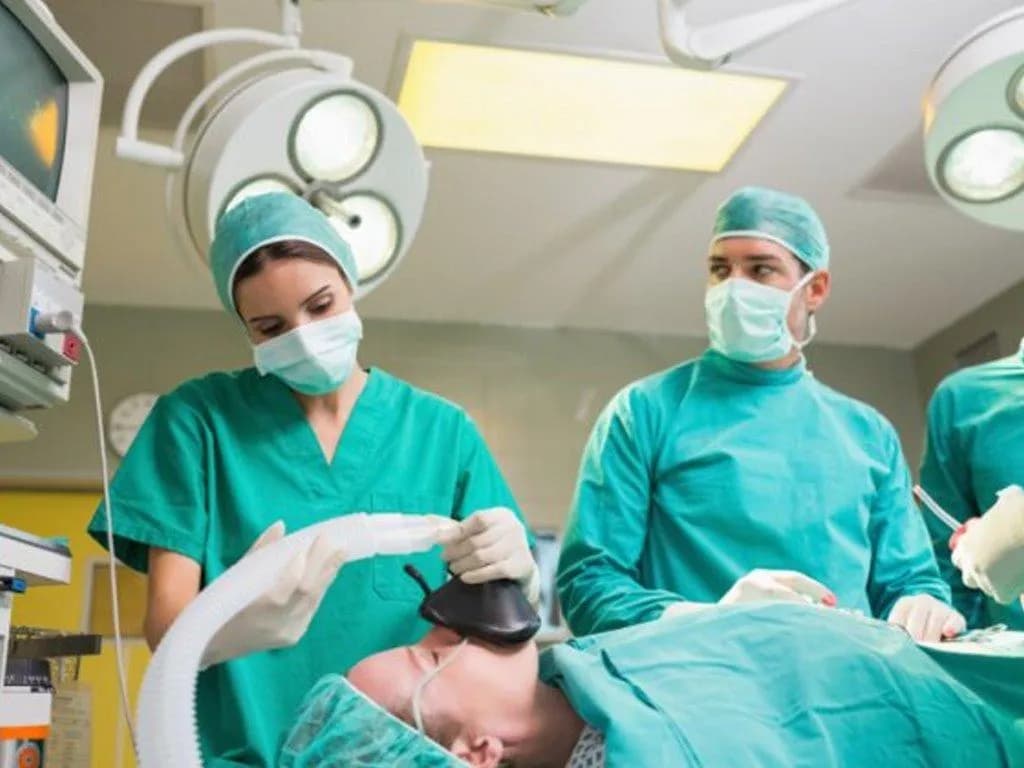 Anesthesiologist staffing ratio and surgical patient morbidity/mortality